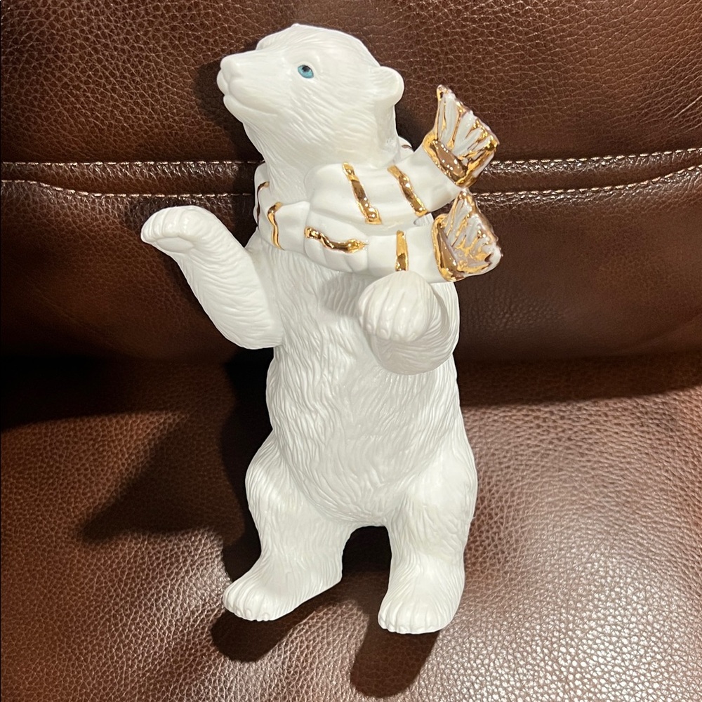 Grandeur Noel Vintage 1999 Porcelain White Polar Bear Figurine White/Gold NWOT